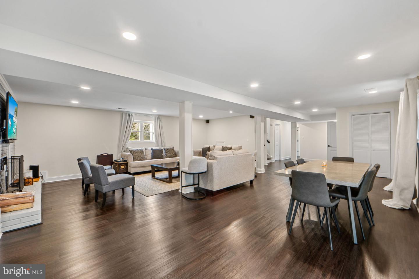 3017 LEEFIELD DR, HERNDON, Virginia 20171, 5 Bedrooms Bedrooms, 9 Rooms Rooms,3 BathroomsBathrooms,Residential,For sale,3017 LEEFIELD DR,VAFX2280720 MLS # VAFX2280720