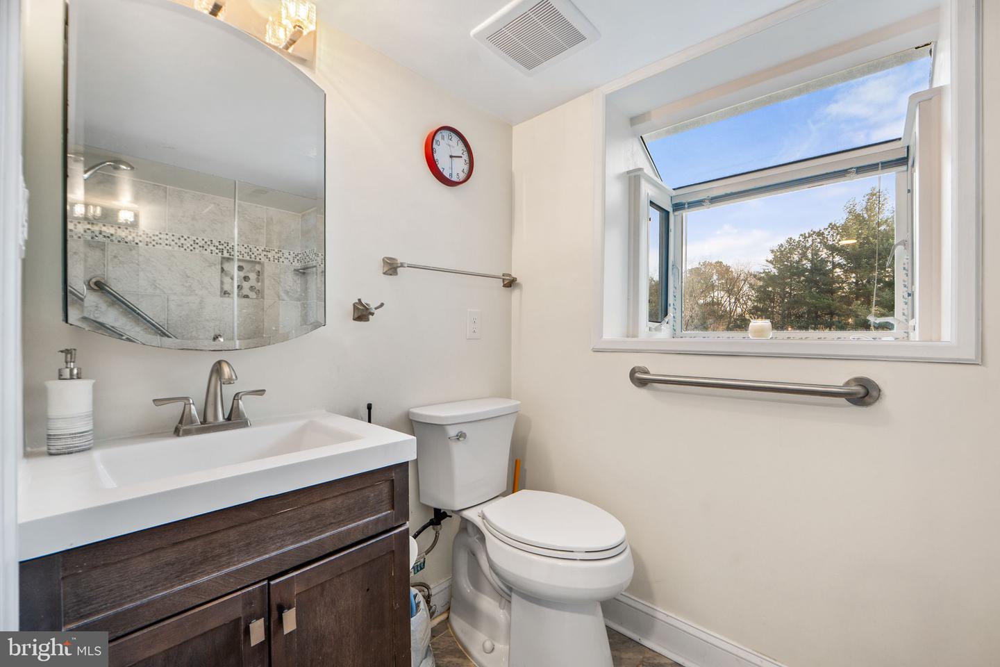 3017 LEEFIELD DR, HERNDON, Virginia 20171, 5 Bedrooms Bedrooms, 9 Rooms Rooms,3 BathroomsBathrooms,Residential,For sale,3017 LEEFIELD DR,VAFX2280720 MLS # VAFX2280720