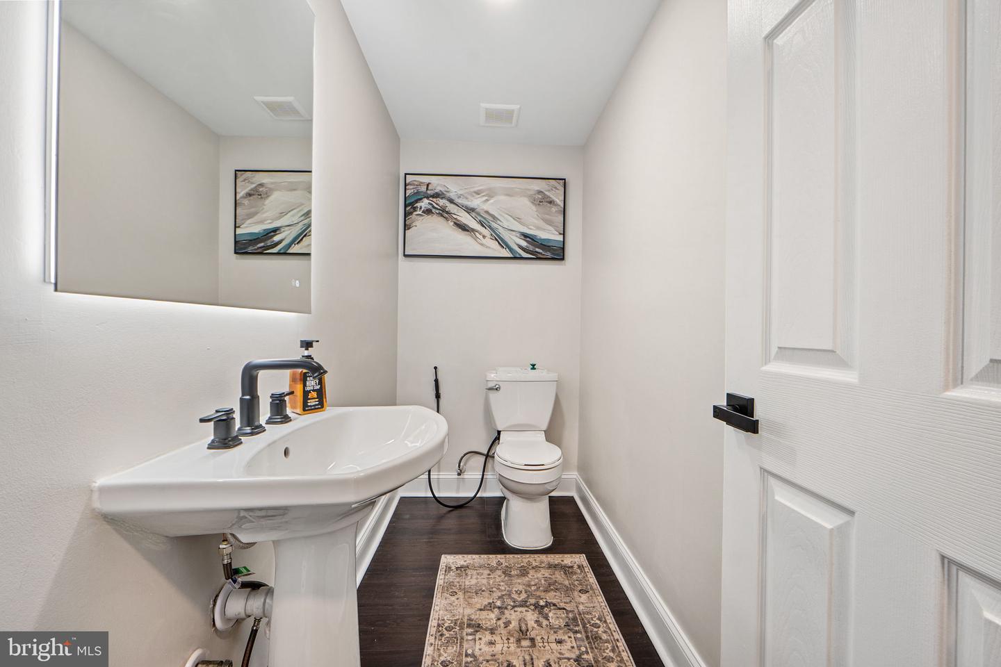 3017 LEEFIELD DR, HERNDON, Virginia 20171, 5 Bedrooms Bedrooms, 9 Rooms Rooms,3 BathroomsBathrooms,Residential,For sale,3017 LEEFIELD DR,VAFX2280720 MLS # VAFX2280720