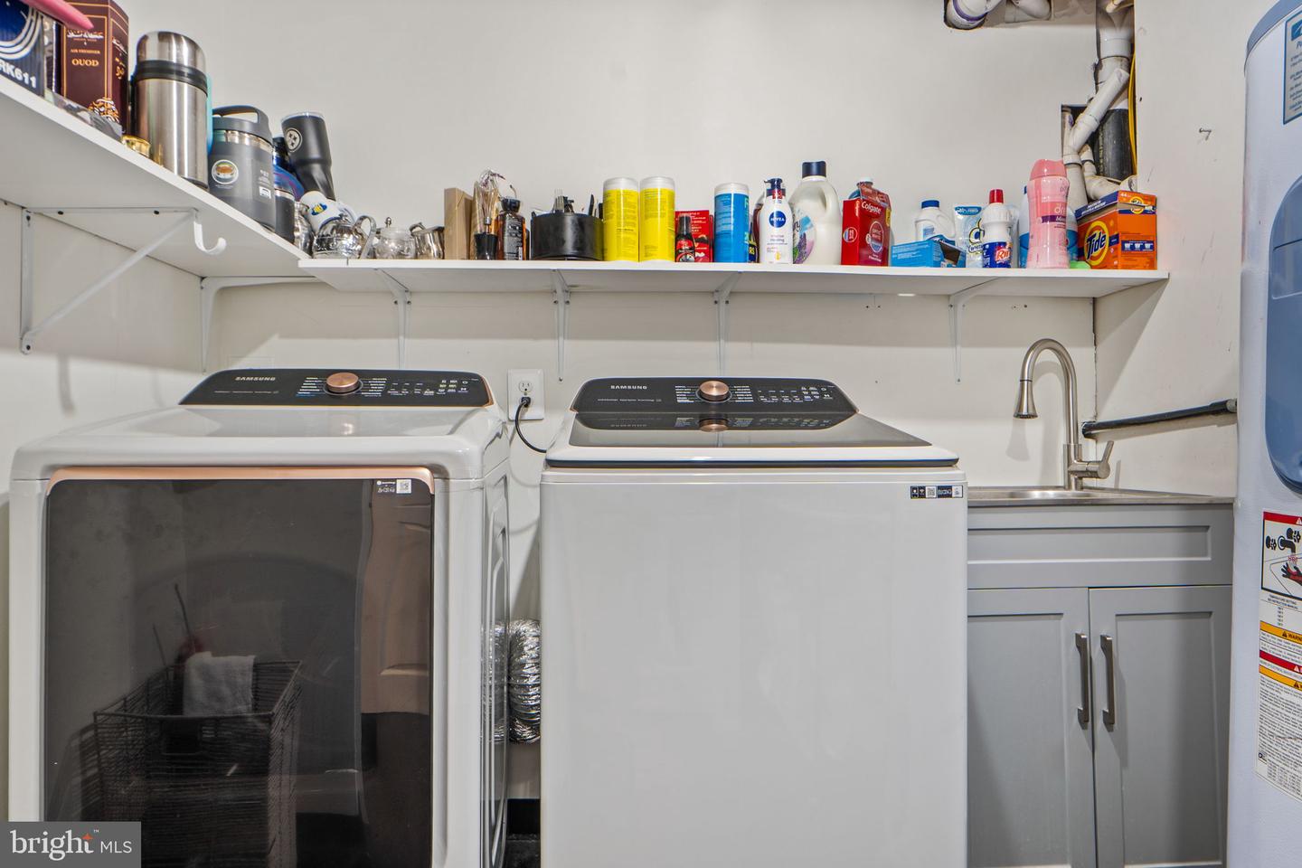 3017 LEEFIELD DR, HERNDON, Virginia 20171, 5 Bedrooms Bedrooms, 9 Rooms Rooms,3 BathroomsBathrooms,Residential,For sale,3017 LEEFIELD DR,VAFX2280720 MLS # VAFX2280720