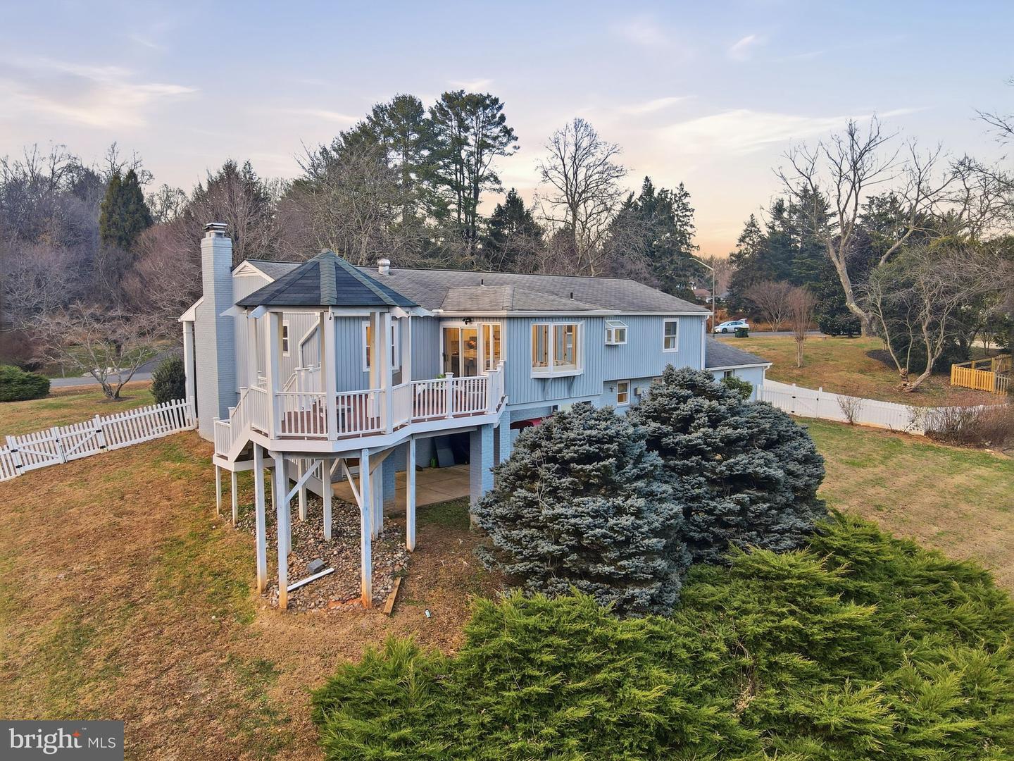 3017 LEEFIELD DR, HERNDON, Virginia 20171, 5 Bedrooms Bedrooms, 9 Rooms Rooms,3 BathroomsBathrooms,Residential,For sale,3017 LEEFIELD DR,VAFX2280720 MLS # VAFX2280720