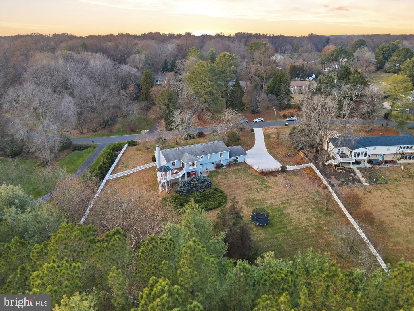 3017 LEEFIELD DR, HERNDON, Virginia 20171, 5 Bedrooms Bedrooms, 9 Rooms Rooms,3 BathroomsBathrooms,Residential,For sale,3017 LEEFIELD DR,VAFX2280720 MLS # VAFX2280720