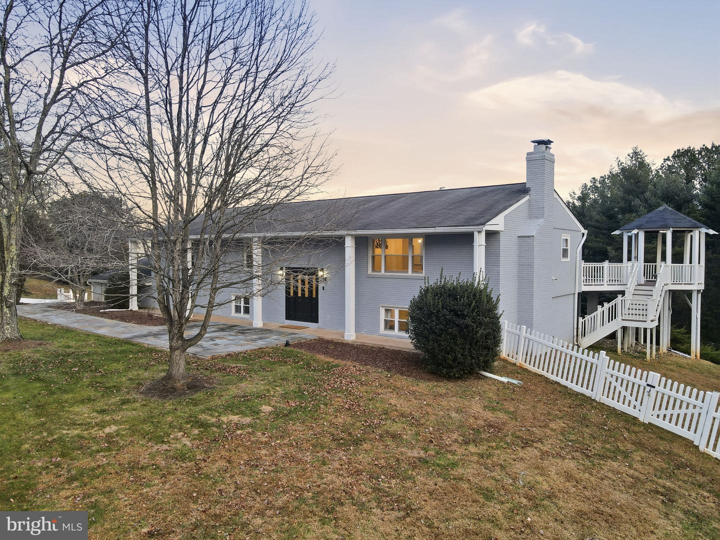 3017 LEEFIELD DR, HERNDON, Virginia 20171, 5 Bedrooms Bedrooms, 9 Rooms Rooms,3 BathroomsBathrooms,Residential,For sale,3017 LEEFIELD DR,VAFX2280720 MLS # VAFX2280720