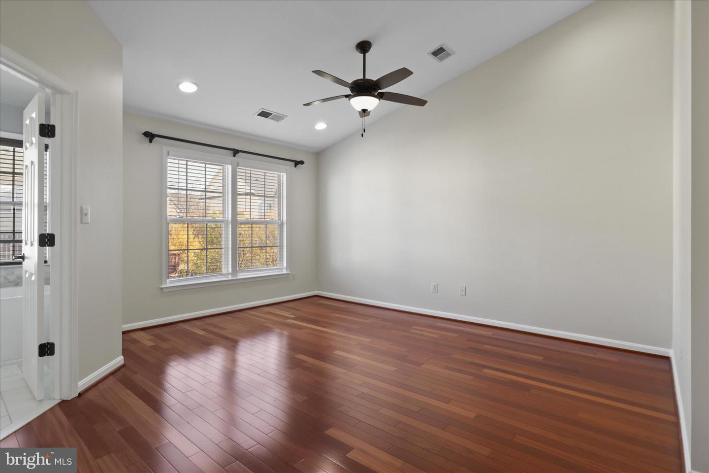 24686 NETTLE MILL SQ, ALDIE, Virginia 20105, 4 Bedrooms Bedrooms, ,3 BathroomsBathrooms,Residential,For sale,24686 NETTLE MILL SQ,VALO2111948 MLS # VALO2111948