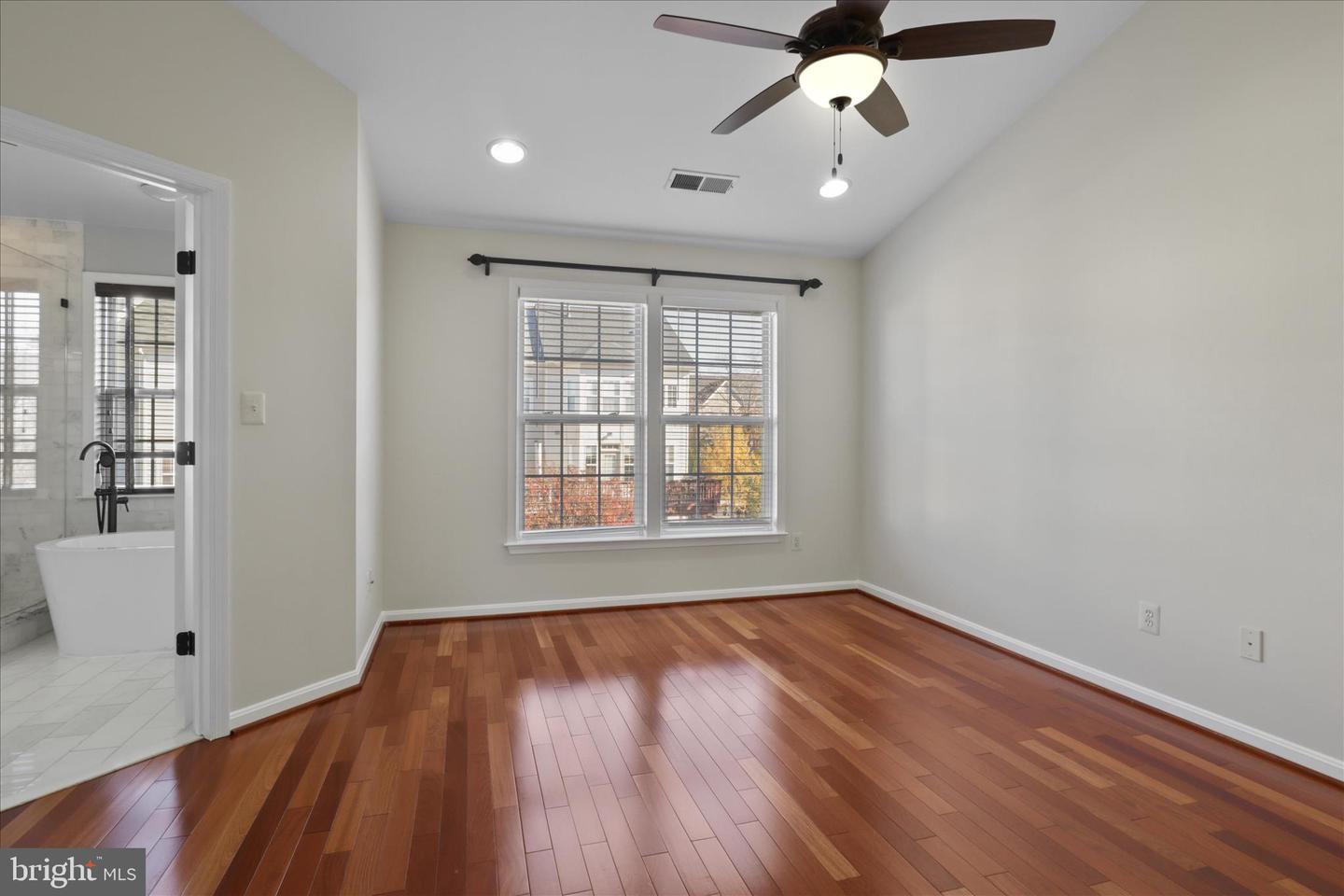 24686 NETTLE MILL SQ, ALDIE, Virginia 20105, 4 Bedrooms Bedrooms, ,3 BathroomsBathrooms,Residential,For sale,24686 NETTLE MILL SQ,VALO2111948 MLS # VALO2111948