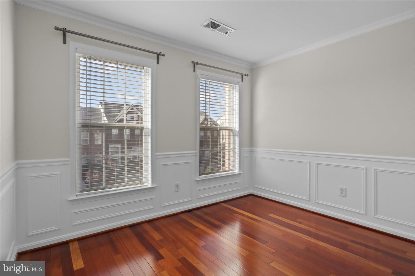 24686 NETTLE MILL SQ, ALDIE, Virginia 20105, 4 Bedrooms Bedrooms, ,3 BathroomsBathrooms,Residential,For sale,24686 NETTLE MILL SQ,VALO2111948 MLS # VALO2111948