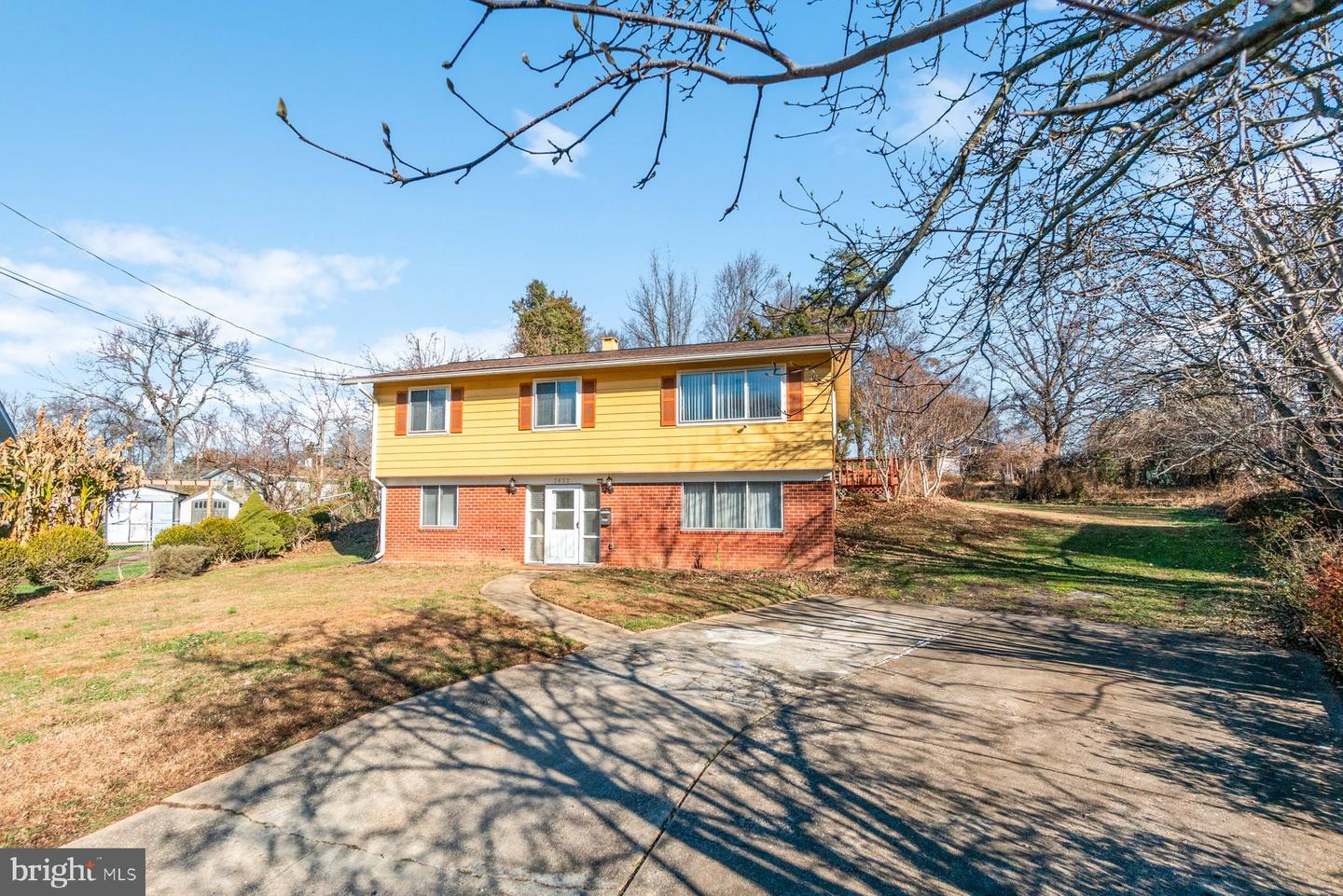 7852 OREANA DR, ANNANDALE, Virginia 22003, 5 Bedrooms Bedrooms, ,4 BathroomsBathrooms,Residential,For sale,7852 OREANA DR,VAFX2281416 MLS # VAFX2281416