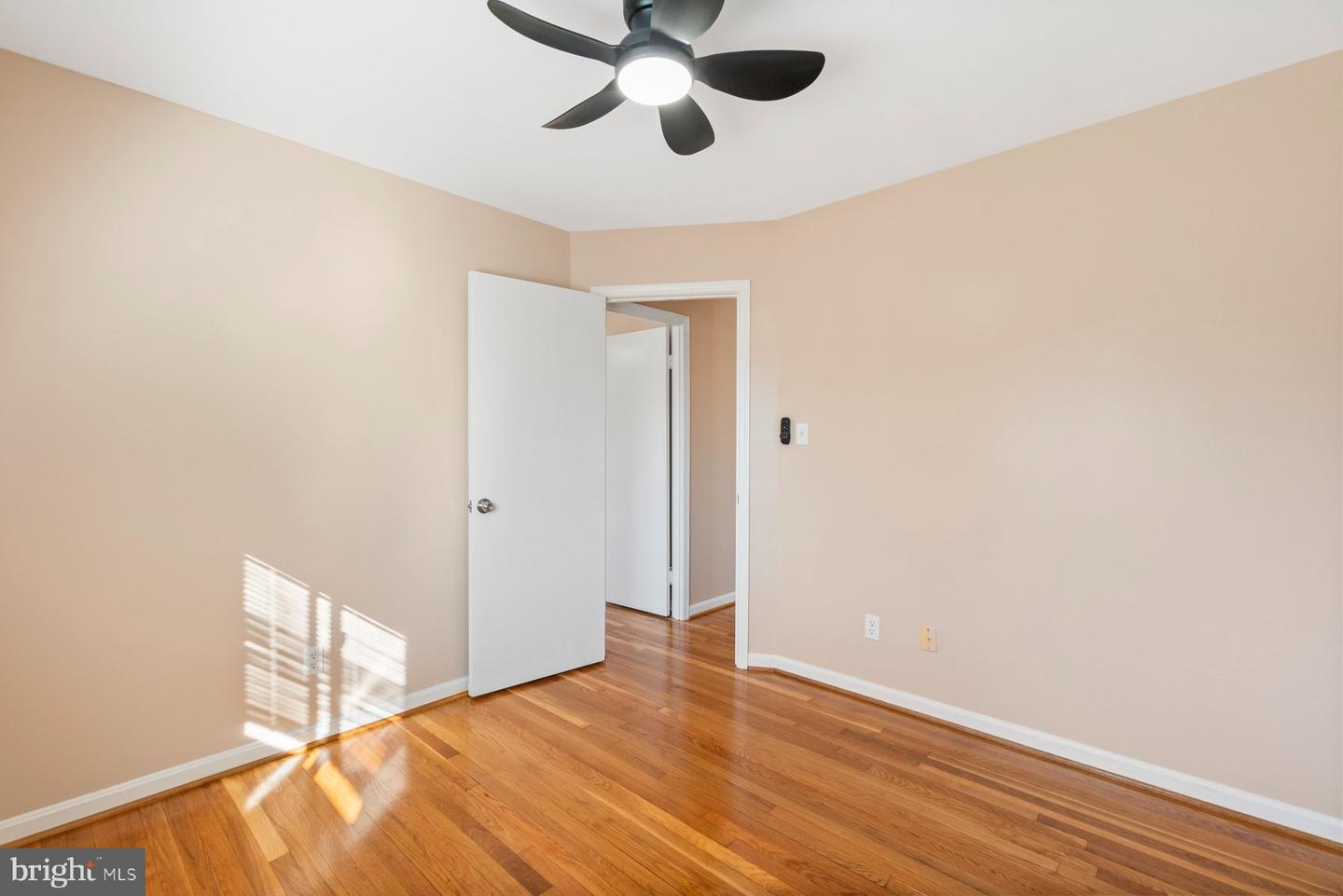 7852 OREANA DR, ANNANDALE, Virginia 22003, 5 Bedrooms Bedrooms, ,4 BathroomsBathrooms,Residential,For sale,7852 OREANA DR,VAFX2281416 MLS # VAFX2281416