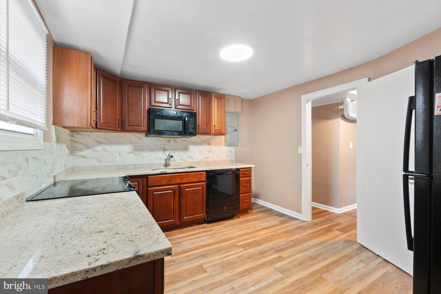 7852 OREANA DR, ANNANDALE, Virginia 22003, 5 Bedrooms Bedrooms, ,4 BathroomsBathrooms,Residential,For sale,7852 OREANA DR,VAFX2281416 MLS # VAFX2281416