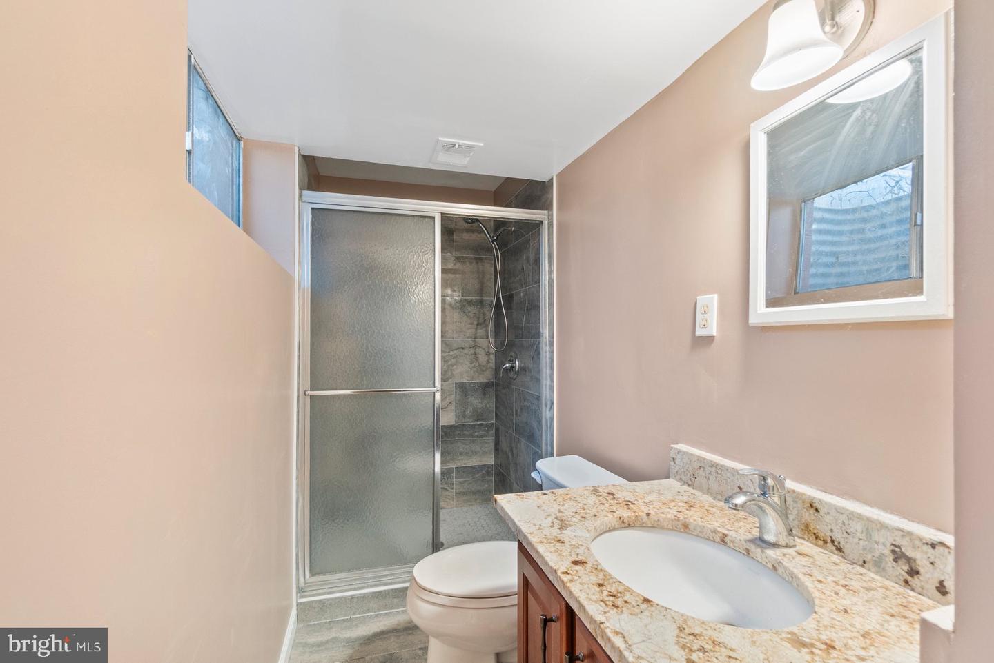 7852 OREANA DR, ANNANDALE, Virginia 22003, 5 Bedrooms Bedrooms, ,4 BathroomsBathrooms,Residential,For sale,7852 OREANA DR,VAFX2281416 MLS # VAFX2281416