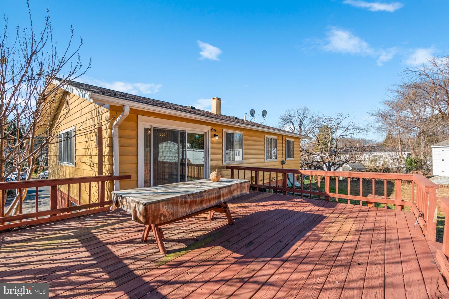 7852 OREANA DR, ANNANDALE, Virginia 22003, 5 Bedrooms Bedrooms, ,4 BathroomsBathrooms,Residential,For sale,7852 OREANA DR,VAFX2281416 MLS # VAFX2281416