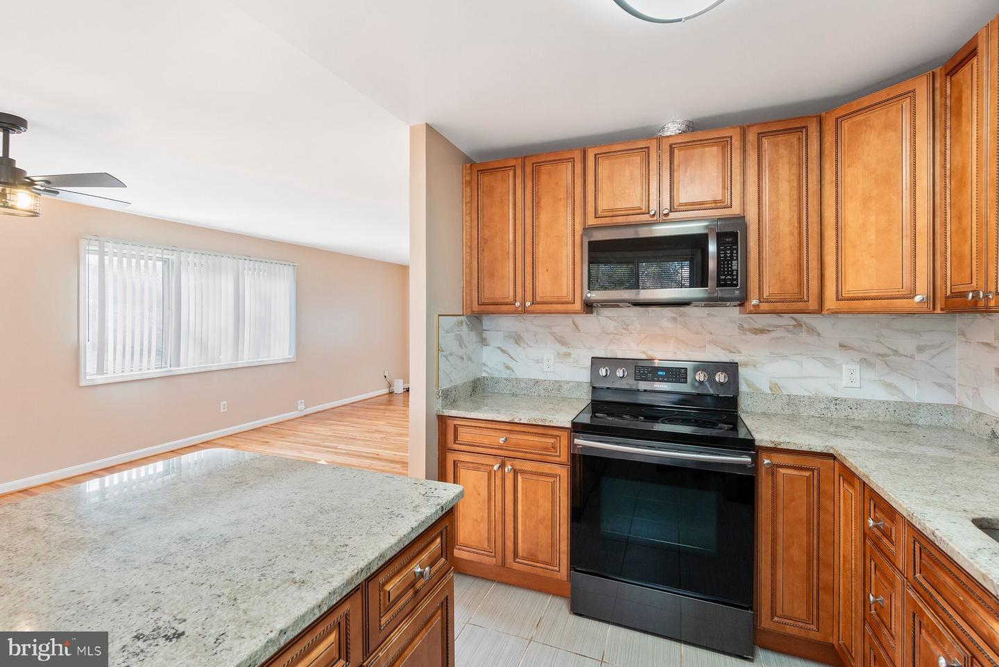 7852 OREANA DR, ANNANDALE, Virginia 22003, 5 Bedrooms Bedrooms, ,4 BathroomsBathrooms,Residential,For sale,7852 OREANA DR,VAFX2281416 MLS # VAFX2281416