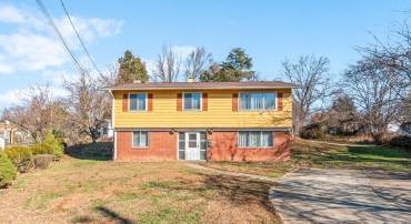 7852 OREANA DR, ANNANDALE, Virginia 22003, 5 Bedrooms Bedrooms, ,4 BathroomsBathrooms,Residential,For sale,7852 OREANA DR,VAFX2281416 MLS # VAFX2281416