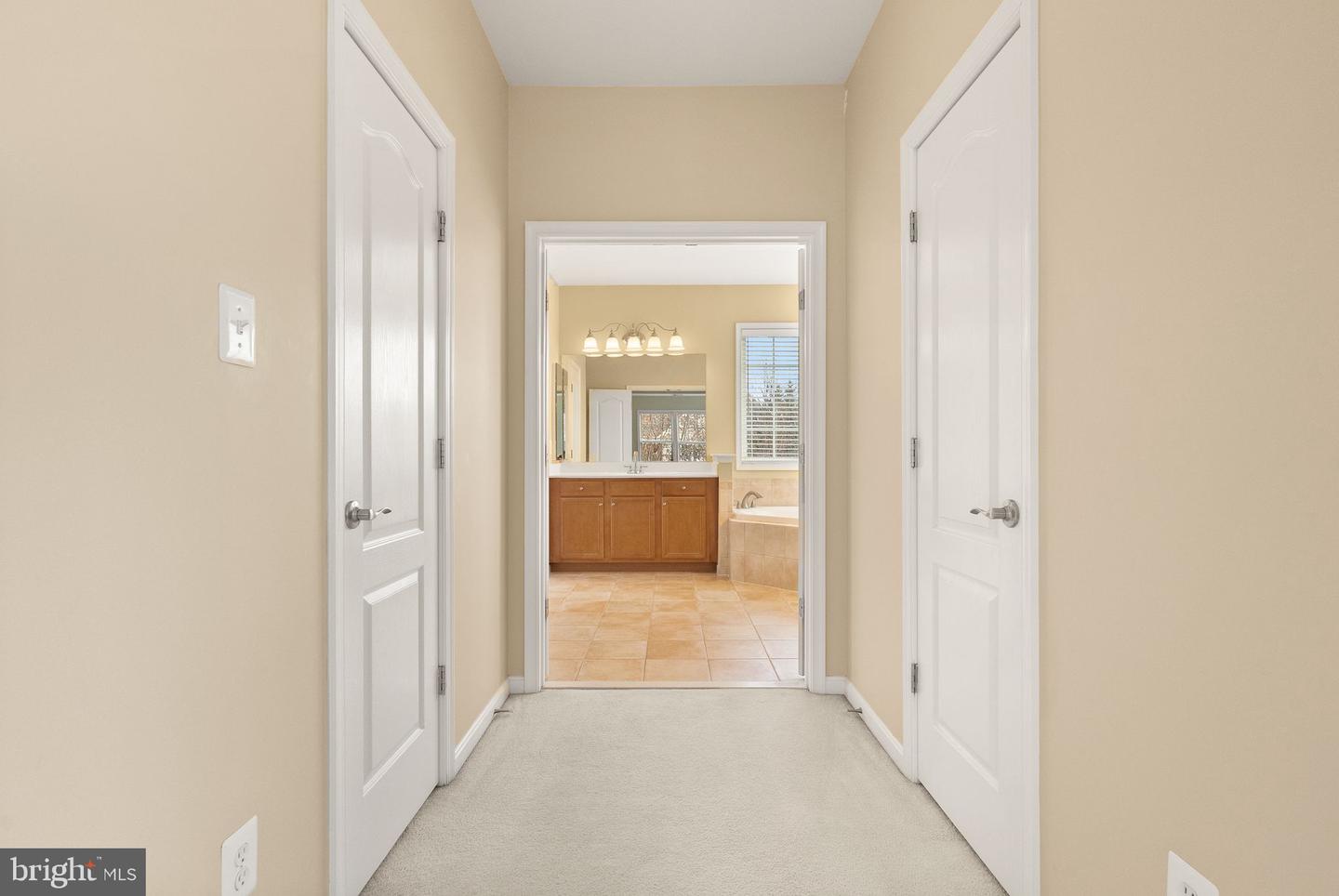 19296 CREEK FIELD CIR, LEESBURG, Virginia 20176, 4 Bedrooms Bedrooms, ,4 BathroomsBathrooms,Residential,For sale,19296 CREEK FIELD CIR,VALO2111832 MLS # VALO2111832