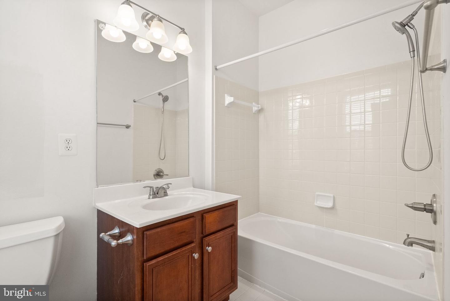 19296 CREEK FIELD CIR, LEESBURG, Virginia 20176, 4 Bedrooms Bedrooms, ,4 BathroomsBathrooms,Residential,For sale,19296 CREEK FIELD CIR,VALO2111832 MLS # VALO2111832