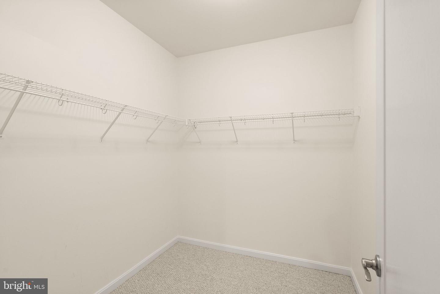 19296 CREEK FIELD CIR, LEESBURG, Virginia 20176, 4 Bedrooms Bedrooms, ,4 BathroomsBathrooms,Residential,For sale,19296 CREEK FIELD CIR,VALO2111832 MLS # VALO2111832