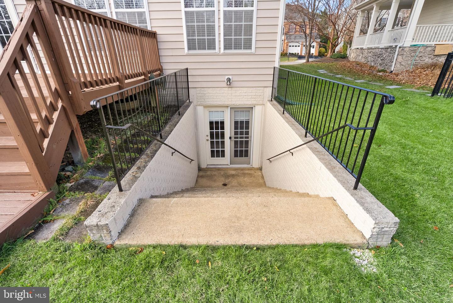 19296 CREEK FIELD CIR, LEESBURG, Virginia 20176, 4 Bedrooms Bedrooms, ,4 BathroomsBathrooms,Residential,For sale,19296 CREEK FIELD CIR,VALO2111832 MLS # VALO2111832