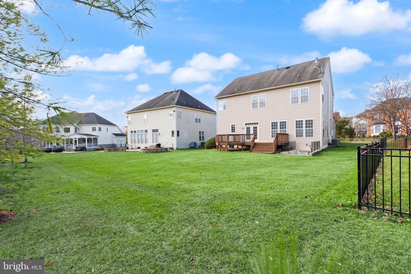 19296 CREEK FIELD CIR, LEESBURG, Virginia 20176, 4 Bedrooms Bedrooms, ,4 BathroomsBathrooms,Residential,For sale,19296 CREEK FIELD CIR,VALO2111832 MLS # VALO2111832