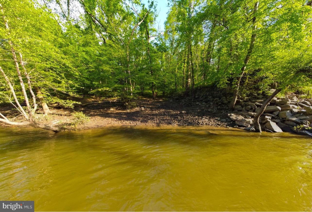 19296 CREEK FIELD CIR, LEESBURG, Virginia 20176, 4 Bedrooms Bedrooms, ,4 BathroomsBathrooms,Residential,For sale,19296 CREEK FIELD CIR,VALO2111832 MLS # VALO2111832