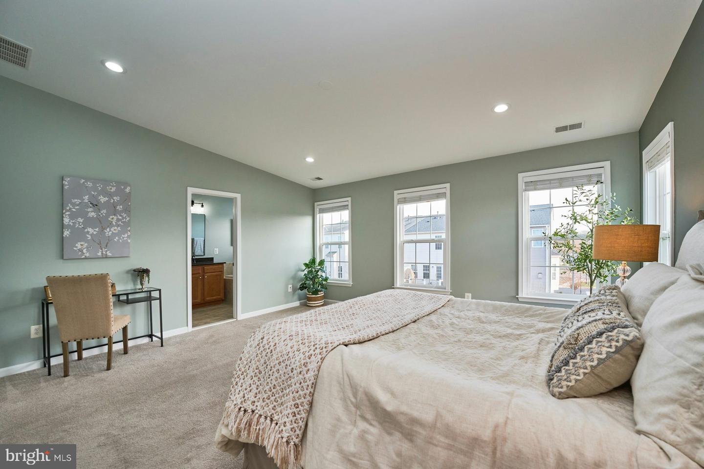 25108 CYPRESS MILL TER, ALDIE, Virginia 20105, 3 Bedrooms Bedrooms, ,3 BathroomsBathrooms,Residential,For sale,25108 CYPRESS MILL TER,VALO2111852 MLS # VALO2111852