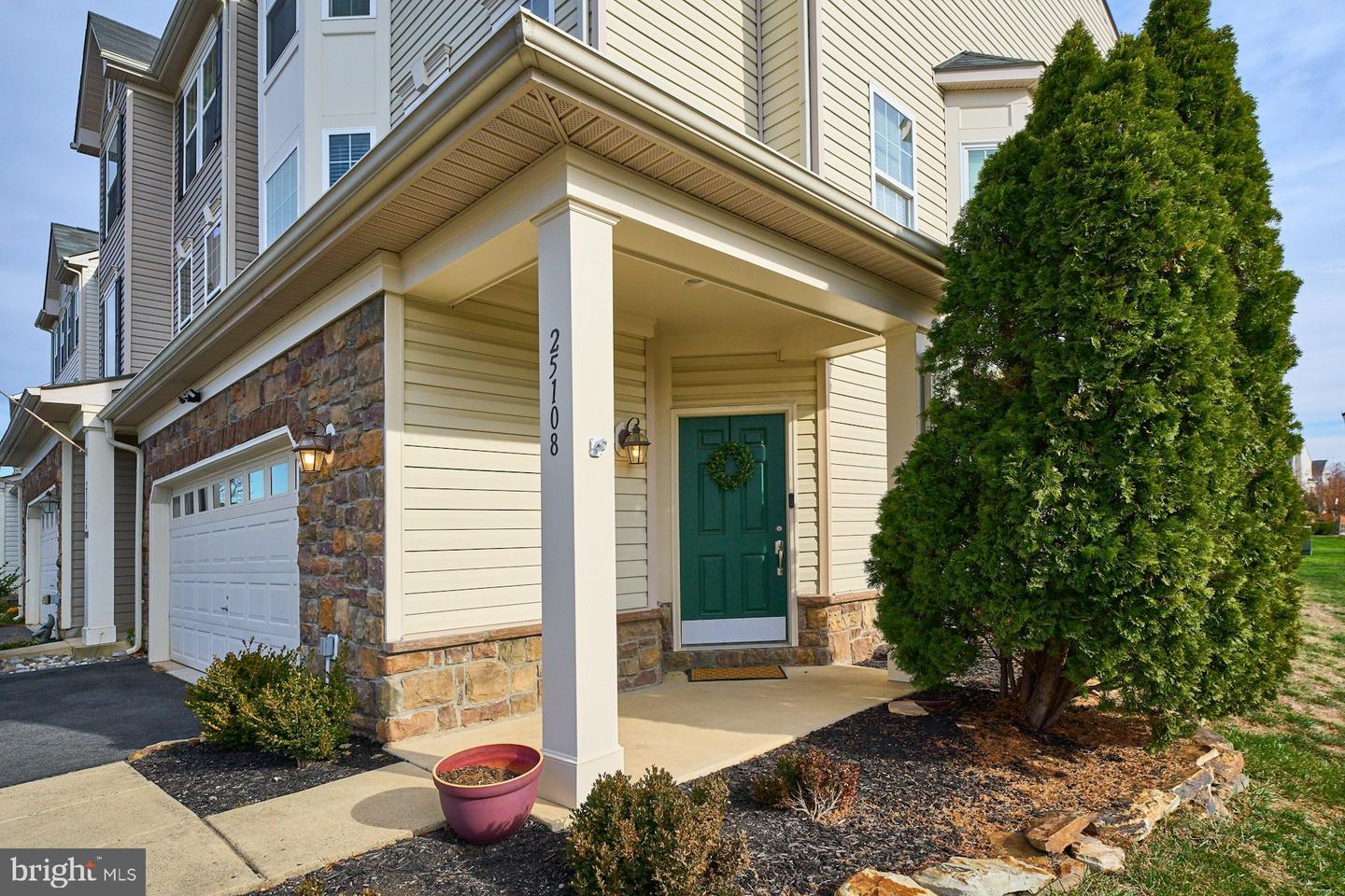 25108 CYPRESS MILL TER, ALDIE, Virginia 20105, 3 Bedrooms Bedrooms, ,3 BathroomsBathrooms,Residential,For sale,25108 CYPRESS MILL TER,VALO2111852 MLS # VALO2111852