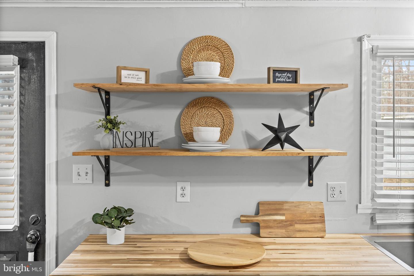 9523 BROCK RD, SPOTSYLVANIA, Virginia 22553, 3 Bedrooms Bedrooms, ,2 BathroomsBathrooms,Residential,For sale,9523 BROCK RD,VASP2037912 MLS # VASP2037912