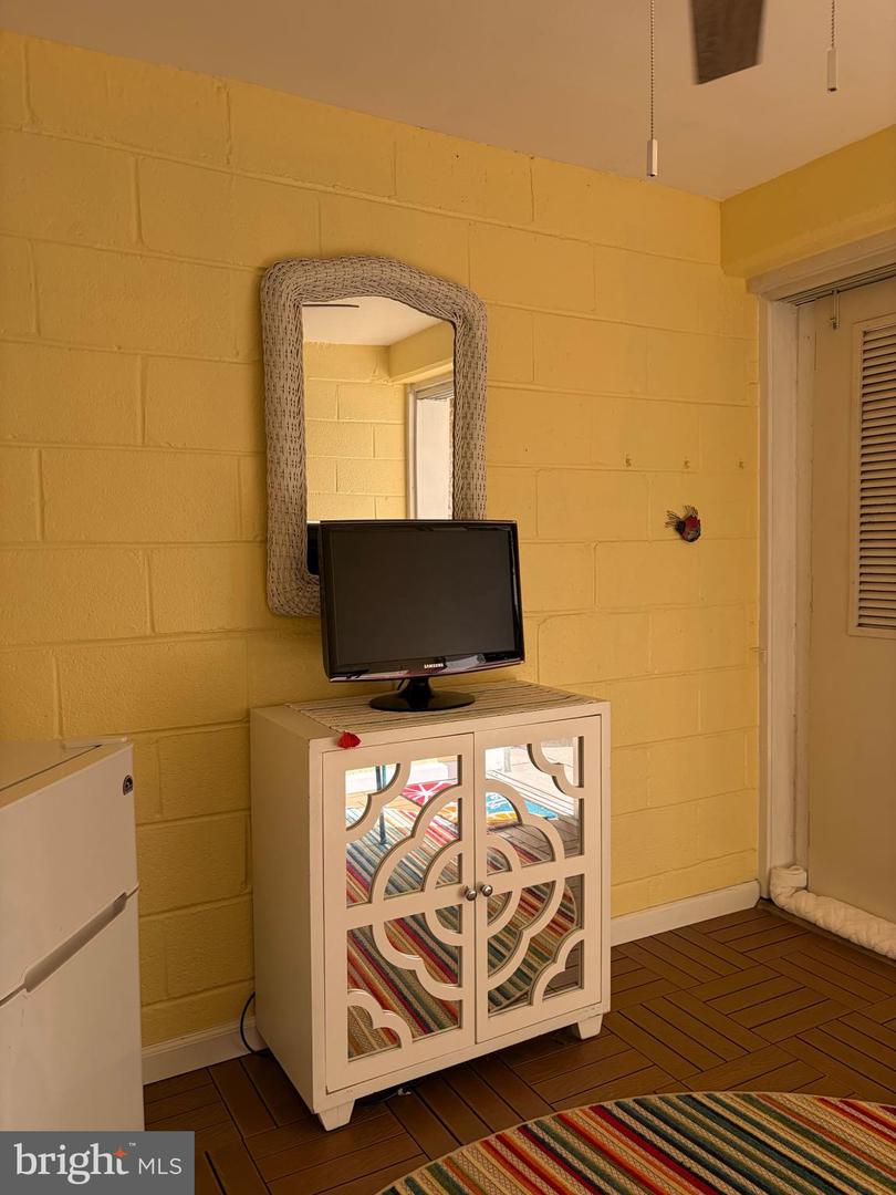 2801 NEW MEXICO AVE NW #204, WASHINGTON, District Of Columbia 20007, 2 Bedrooms Bedrooms, ,1 BathroomBathrooms,Residential,For sale,2801 NEW MEXICO AVE NW #204,DCDC2233662 MLS # DCDC2233662