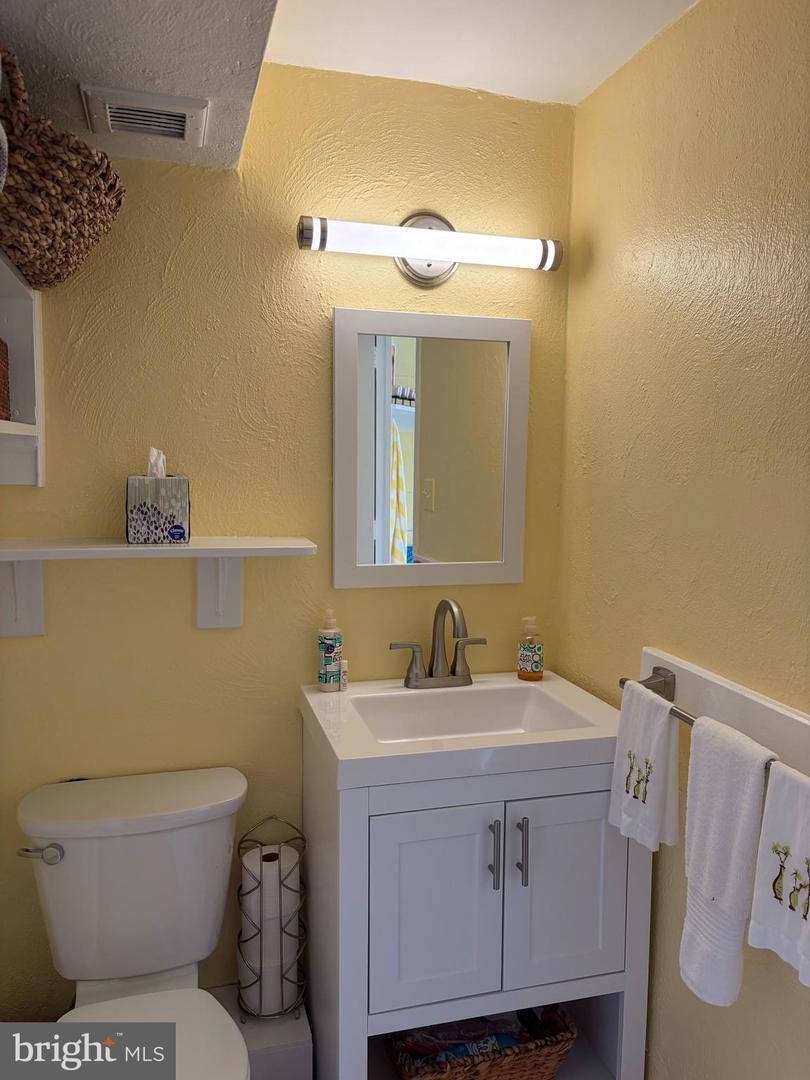 2801 NEW MEXICO AVE NW #204, WASHINGTON, District Of Columbia 20007, 2 Bedrooms Bedrooms, ,1 BathroomBathrooms,Residential,For sale,2801 NEW MEXICO AVE NW #204,DCDC2233662 MLS # DCDC2233662