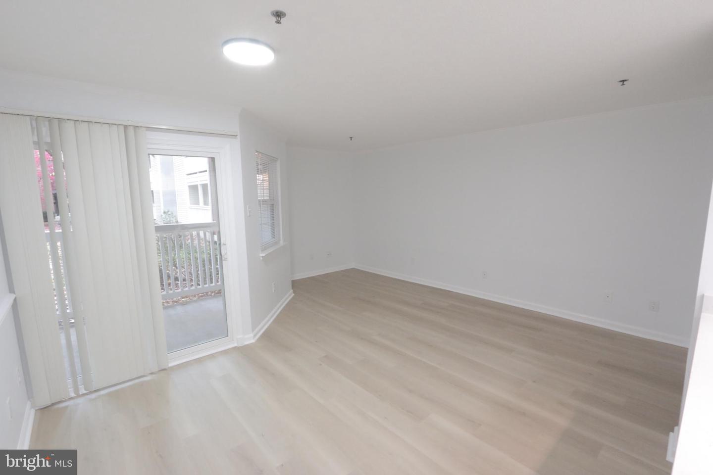 1504 LINCOLN WAY #104, MCLEAN, Virginia 22102, 1 Bedroom Bedrooms, 4 Rooms Rooms,1 BathroomBathrooms,Residential,For sale,1504 LINCOLN WAY #104,VAFX2281312 MLS # VAFX2281312