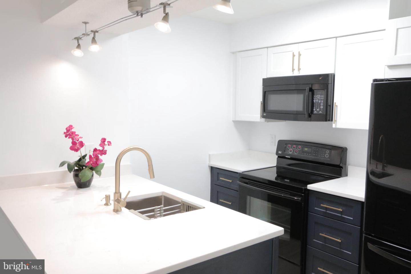 1504 LINCOLN WAY #104, MCLEAN, Virginia 22102, 1 Bedroom Bedrooms, 4 Rooms Rooms,1 BathroomBathrooms,Residential,For sale,1504 LINCOLN WAY #104,VAFX2281312 MLS # VAFX2281312