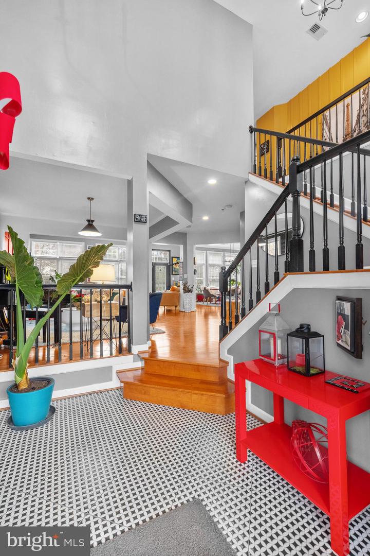 1221 TENNESSEE DR NE, LEESBURG, Virginia 20176, 5 Bedrooms Bedrooms, ,4 BathroomsBathrooms,Residential,For sale,1221 TENNESSEE DR NE,VALO2111898 MLS # VALO2111898