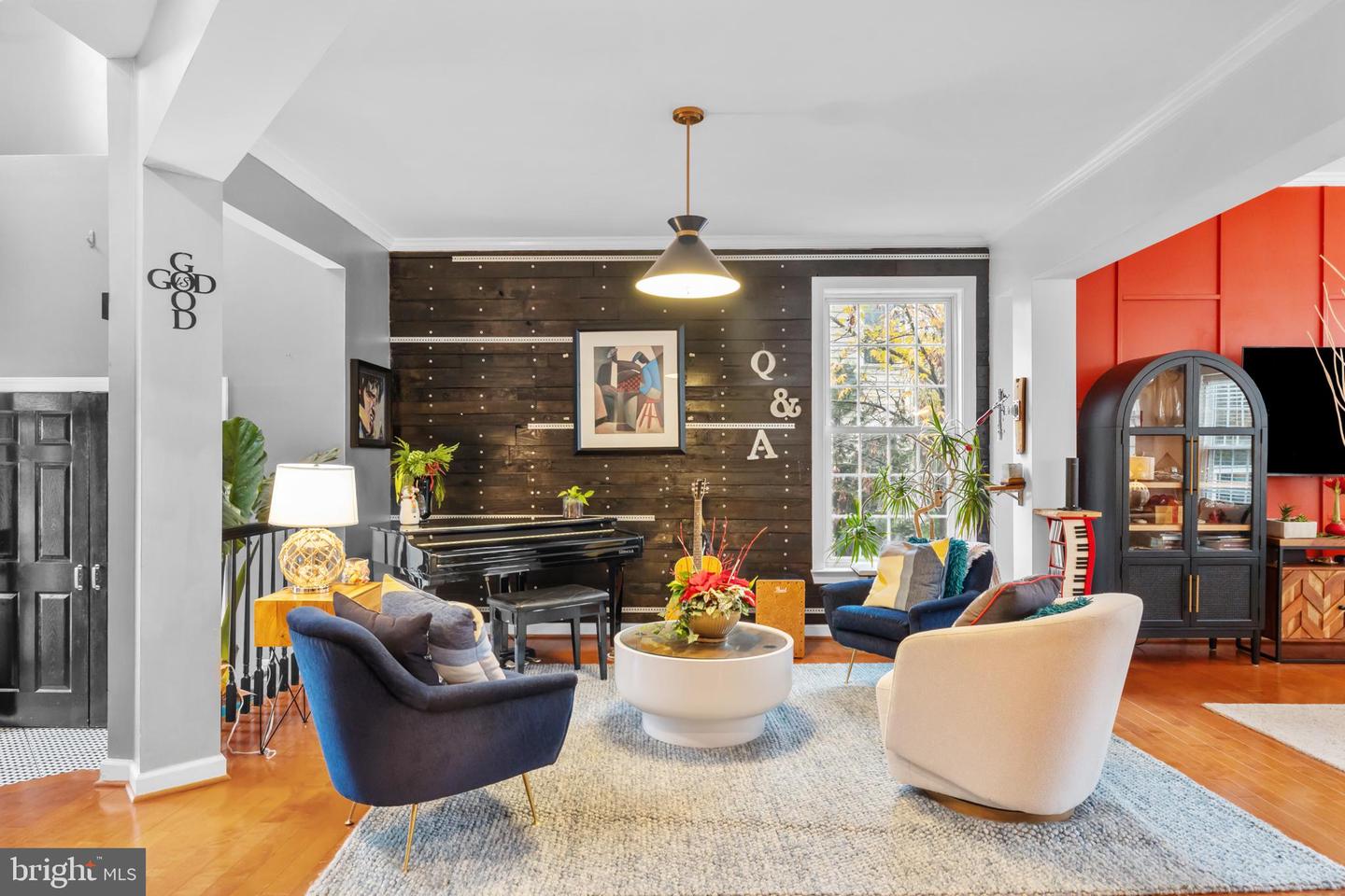 1221 TENNESSEE DR NE, LEESBURG, Virginia 20176, 5 Bedrooms Bedrooms, ,4 BathroomsBathrooms,Residential,For sale,1221 TENNESSEE DR NE,VALO2111898 MLS # VALO2111898