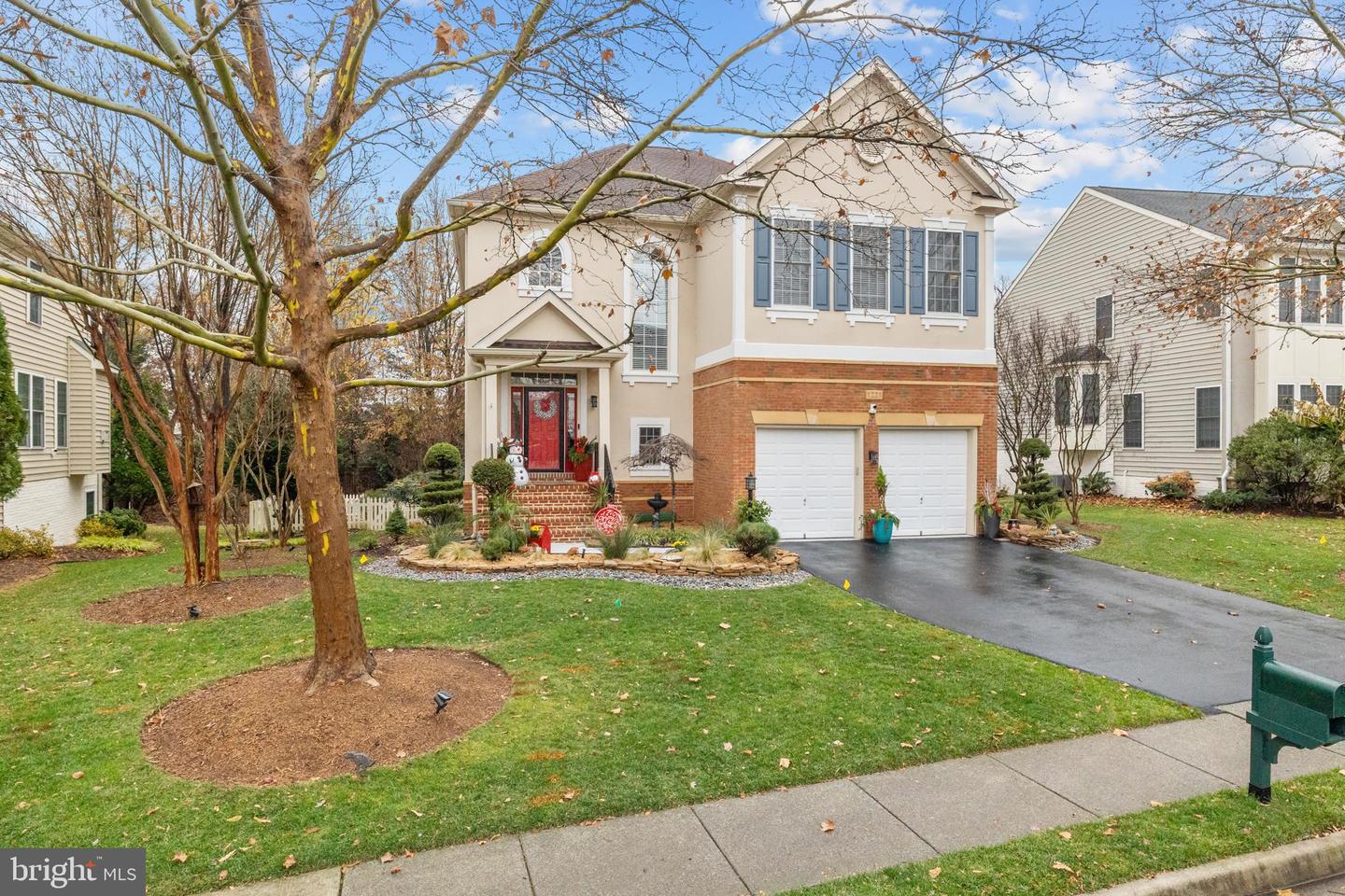 1221 TENNESSEE DR NE, LEESBURG, Virginia 20176, 5 Bedrooms Bedrooms, ,4 BathroomsBathrooms,Residential,For sale,1221 TENNESSEE DR NE,VALO2111898 MLS # VALO2111898