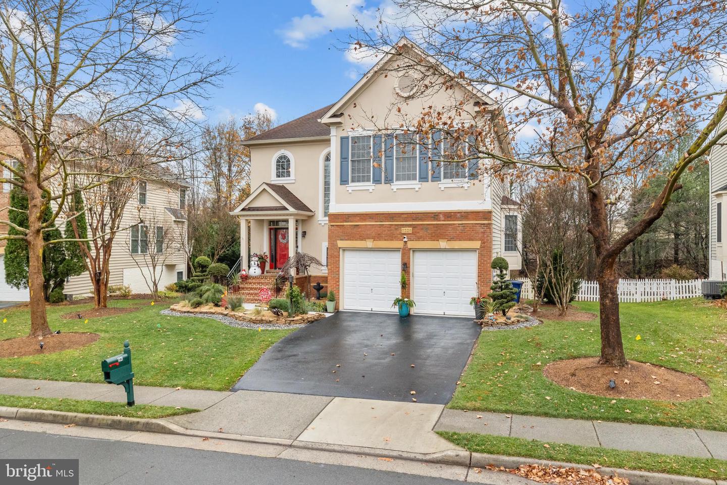 1221 TENNESSEE DR NE, LEESBURG, Virginia 20176, 5 Bedrooms Bedrooms, ,4 BathroomsBathrooms,Residential,For sale,1221 TENNESSEE DR NE,VALO2111898 MLS # VALO2111898