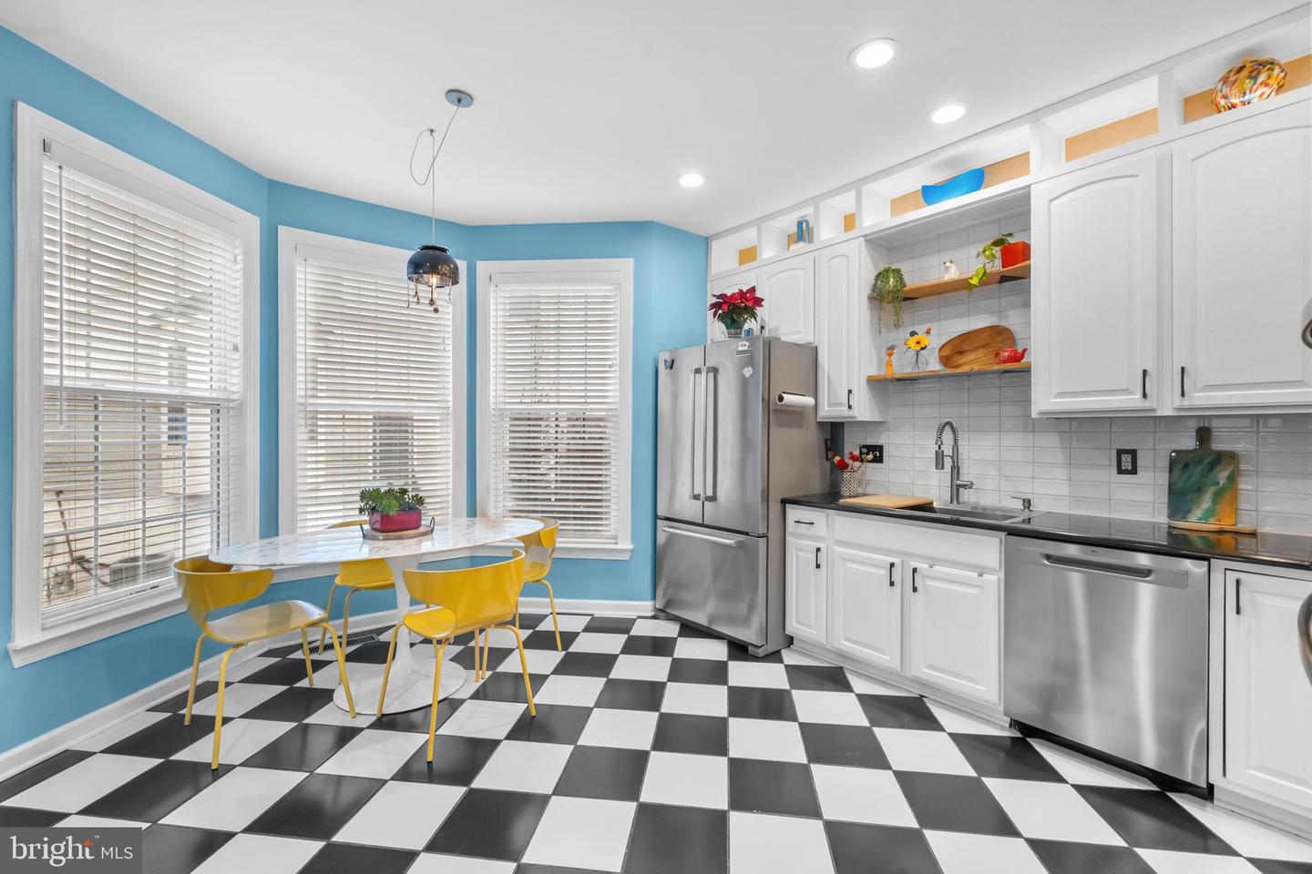 1221 TENNESSEE DR NE, LEESBURG, Virginia 20176, 5 Bedrooms Bedrooms, ,4 BathroomsBathrooms,Residential,For sale,1221 TENNESSEE DR NE,VALO2111898 MLS # VALO2111898