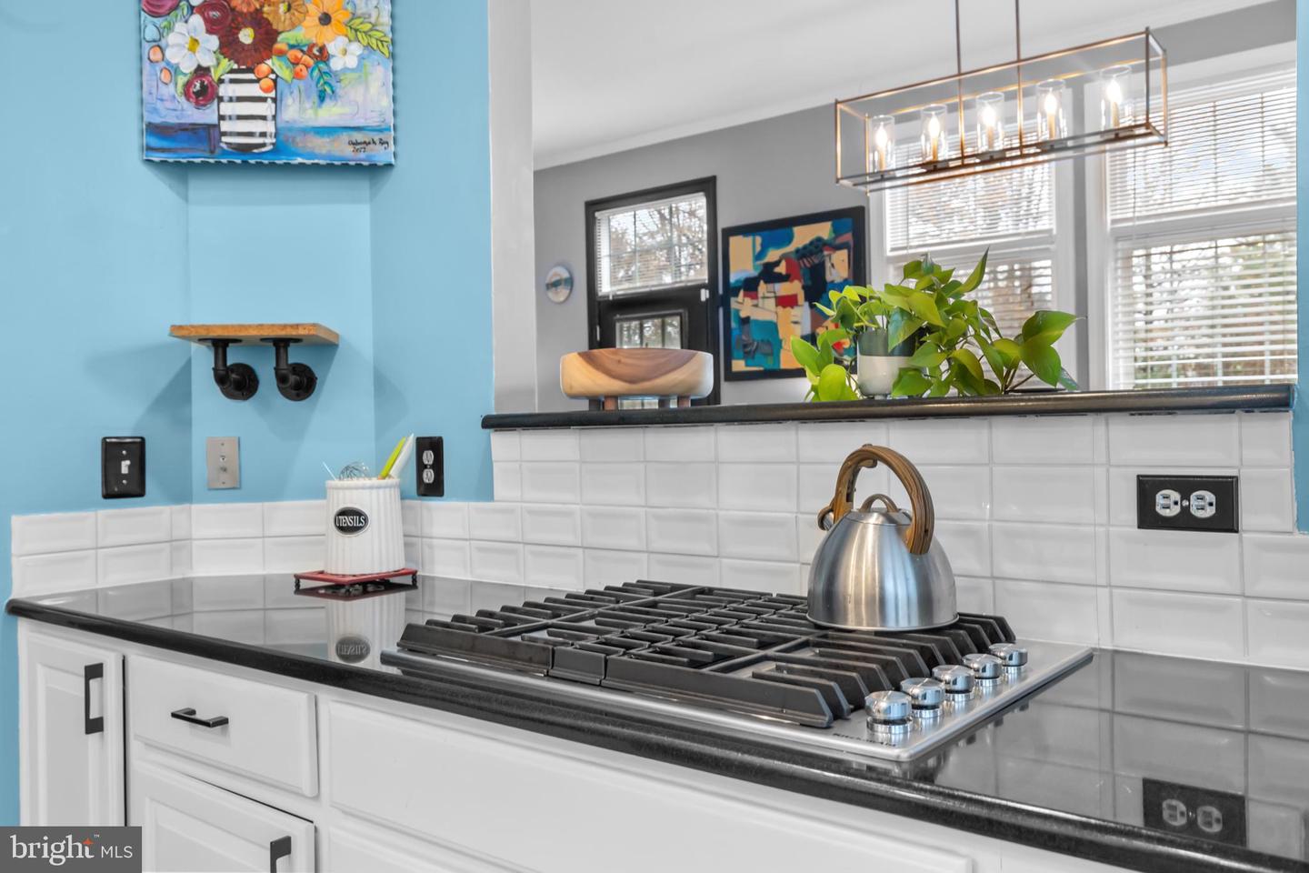 1221 TENNESSEE DR NE, LEESBURG, Virginia 20176, 5 Bedrooms Bedrooms, ,4 BathroomsBathrooms,Residential,For sale,1221 TENNESSEE DR NE,VALO2111898 MLS # VALO2111898