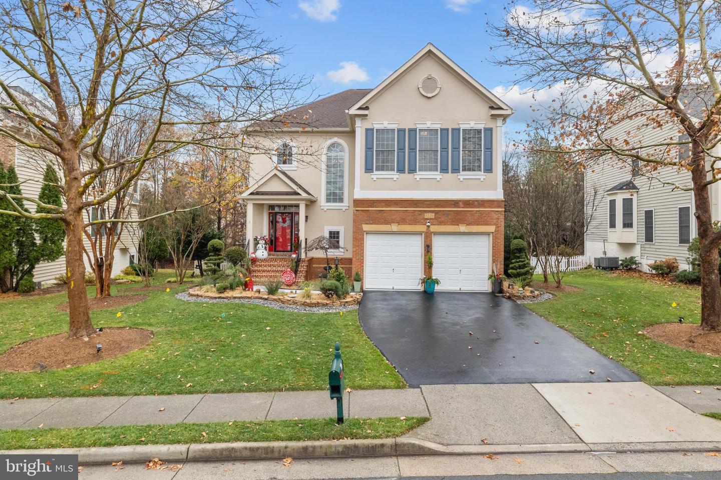 1221 TENNESSEE DR NE, LEESBURG, Virginia 20176, 5 Bedrooms Bedrooms, ,4 BathroomsBathrooms,Residential,For sale,1221 TENNESSEE DR NE,VALO2111898 MLS # VALO2111898