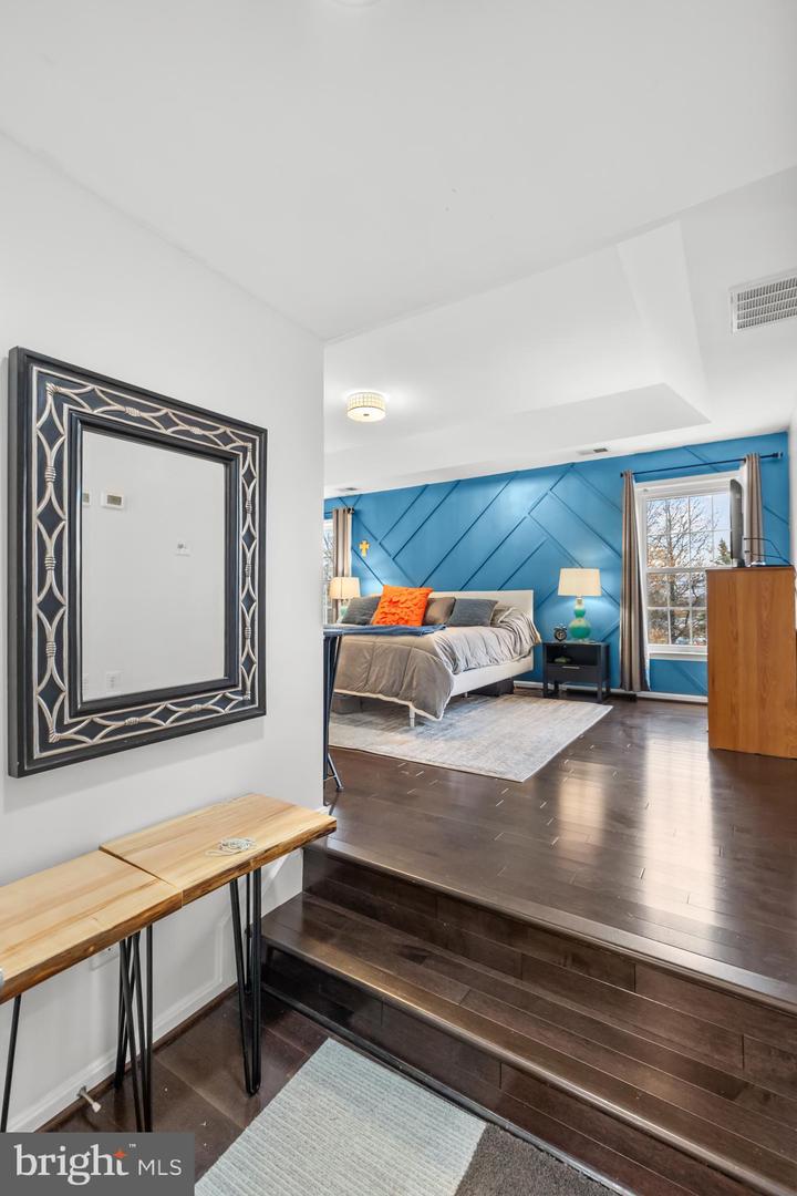 1221 TENNESSEE DR NE, LEESBURG, Virginia 20176, 5 Bedrooms Bedrooms, ,4 BathroomsBathrooms,Residential,For sale,1221 TENNESSEE DR NE,VALO2111898 MLS # VALO2111898