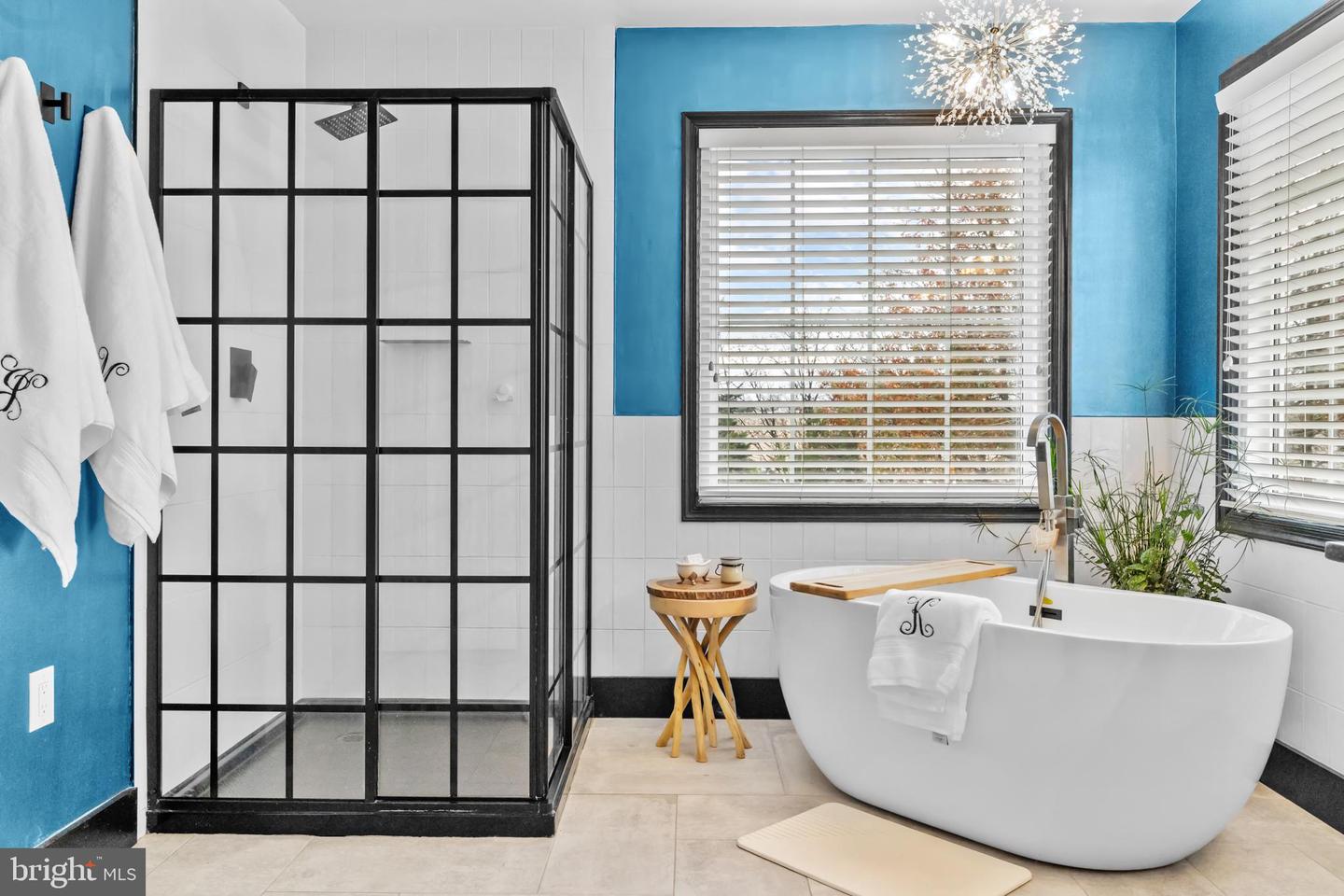 1221 TENNESSEE DR NE, LEESBURG, Virginia 20176, 5 Bedrooms Bedrooms, ,4 BathroomsBathrooms,Residential,For sale,1221 TENNESSEE DR NE,VALO2111898 MLS # VALO2111898