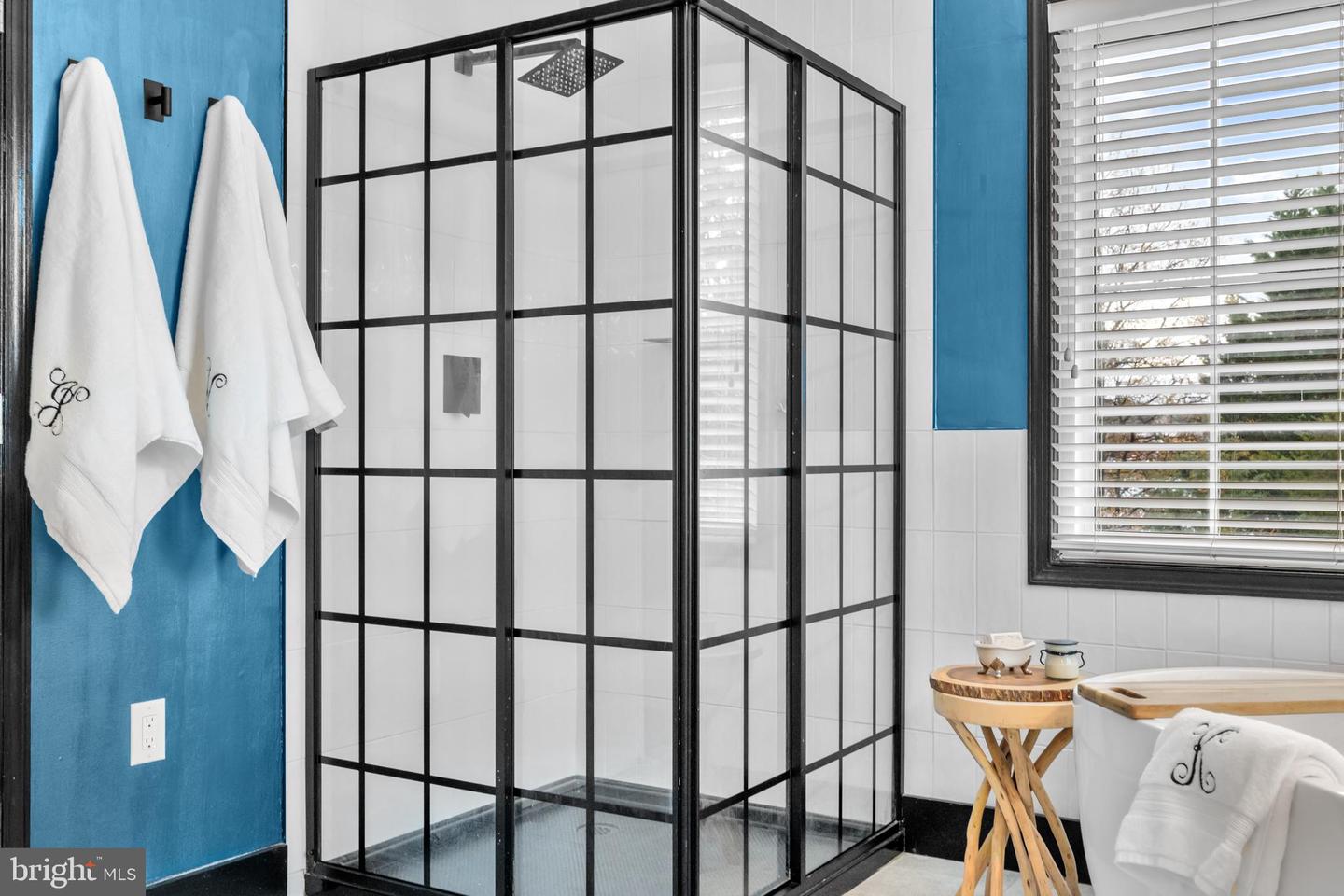 1221 TENNESSEE DR NE, LEESBURG, Virginia 20176, 5 Bedrooms Bedrooms, ,4 BathroomsBathrooms,Residential,For sale,1221 TENNESSEE DR NE,VALO2111898 MLS # VALO2111898