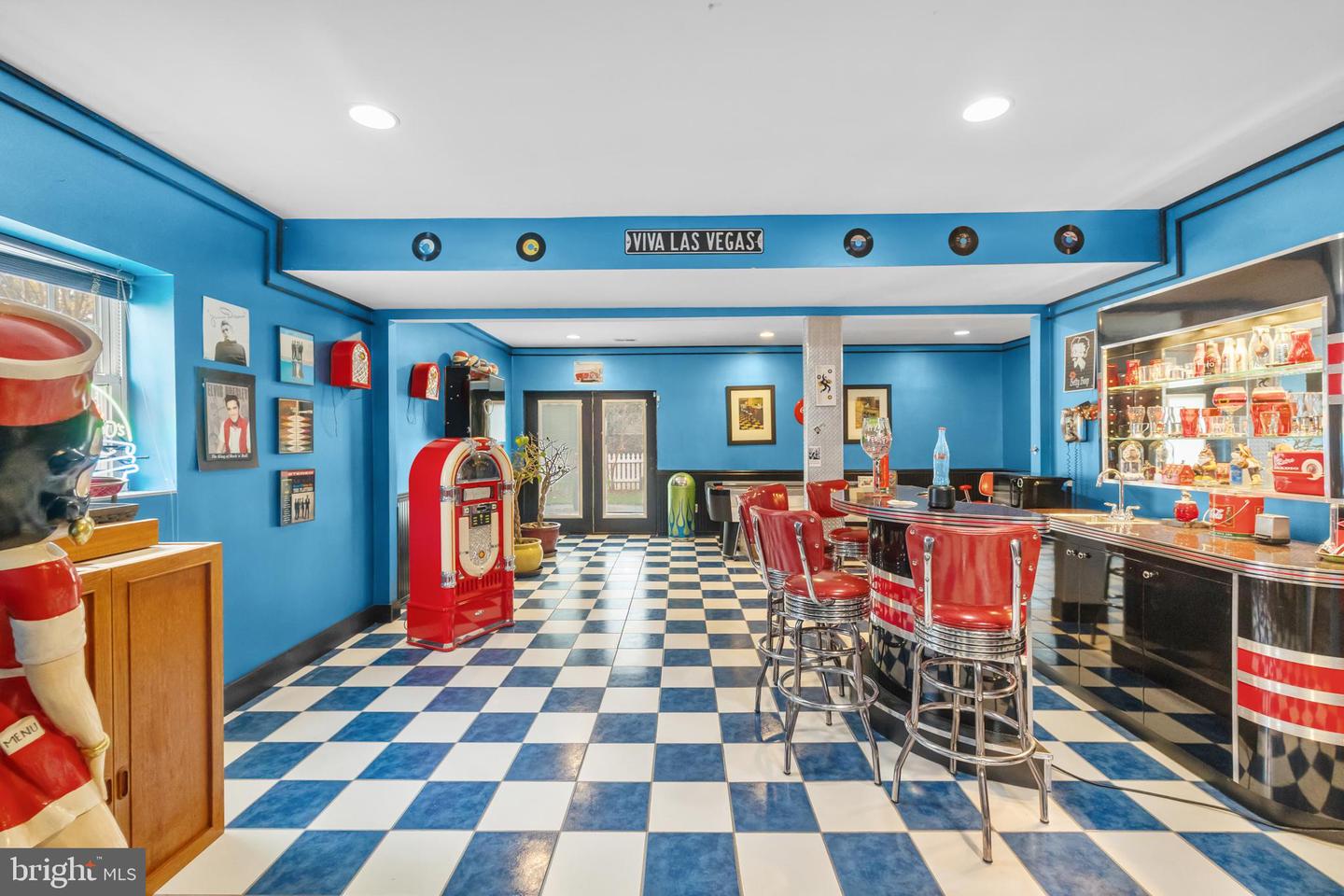 1221 TENNESSEE DR NE, LEESBURG, Virginia 20176, 5 Bedrooms Bedrooms, ,4 BathroomsBathrooms,Residential,For sale,1221 TENNESSEE DR NE,VALO2111898 MLS # VALO2111898