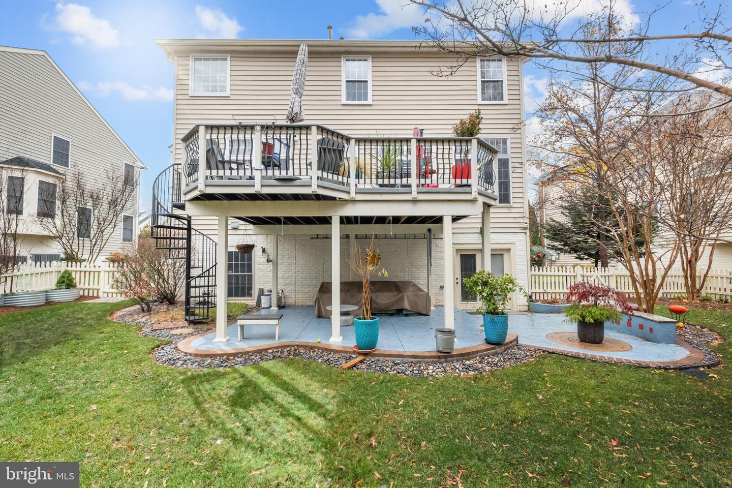 1221 TENNESSEE DR NE, LEESBURG, Virginia 20176, 5 Bedrooms Bedrooms, ,4 BathroomsBathrooms,Residential,For sale,1221 TENNESSEE DR NE,VALO2111898 MLS # VALO2111898