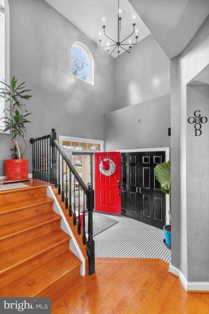 1221 TENNESSEE DR NE, LEESBURG, Virginia 20176, 5 Bedrooms Bedrooms, ,4 BathroomsBathrooms,Residential,For sale,1221 TENNESSEE DR NE,VALO2111898 MLS # VALO2111898