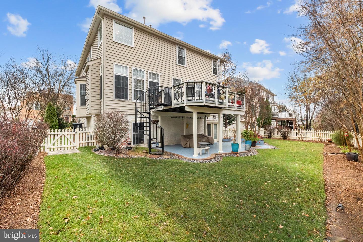 1221 TENNESSEE DR NE, LEESBURG, Virginia 20176, 5 Bedrooms Bedrooms, ,4 BathroomsBathrooms,Residential,For sale,1221 TENNESSEE DR NE,VALO2111898 MLS # VALO2111898