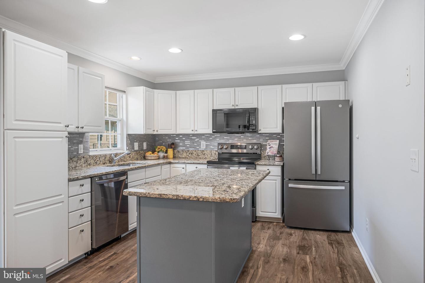 20419 CHARTER OAK DR, ASHBURN, Virginia 20147, 3 Bedrooms Bedrooms, ,3 BathroomsBathrooms,Residential,For sale,20419 CHARTER OAK DR,VALO2111912 MLS # VALO2111912