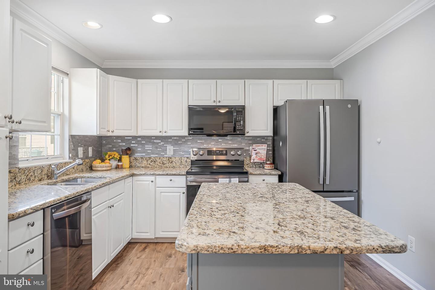 20419 CHARTER OAK DR, ASHBURN, Virginia 20147, 3 Bedrooms Bedrooms, ,3 BathroomsBathrooms,Residential,For sale,20419 CHARTER OAK DR,VALO2111912 MLS # VALO2111912