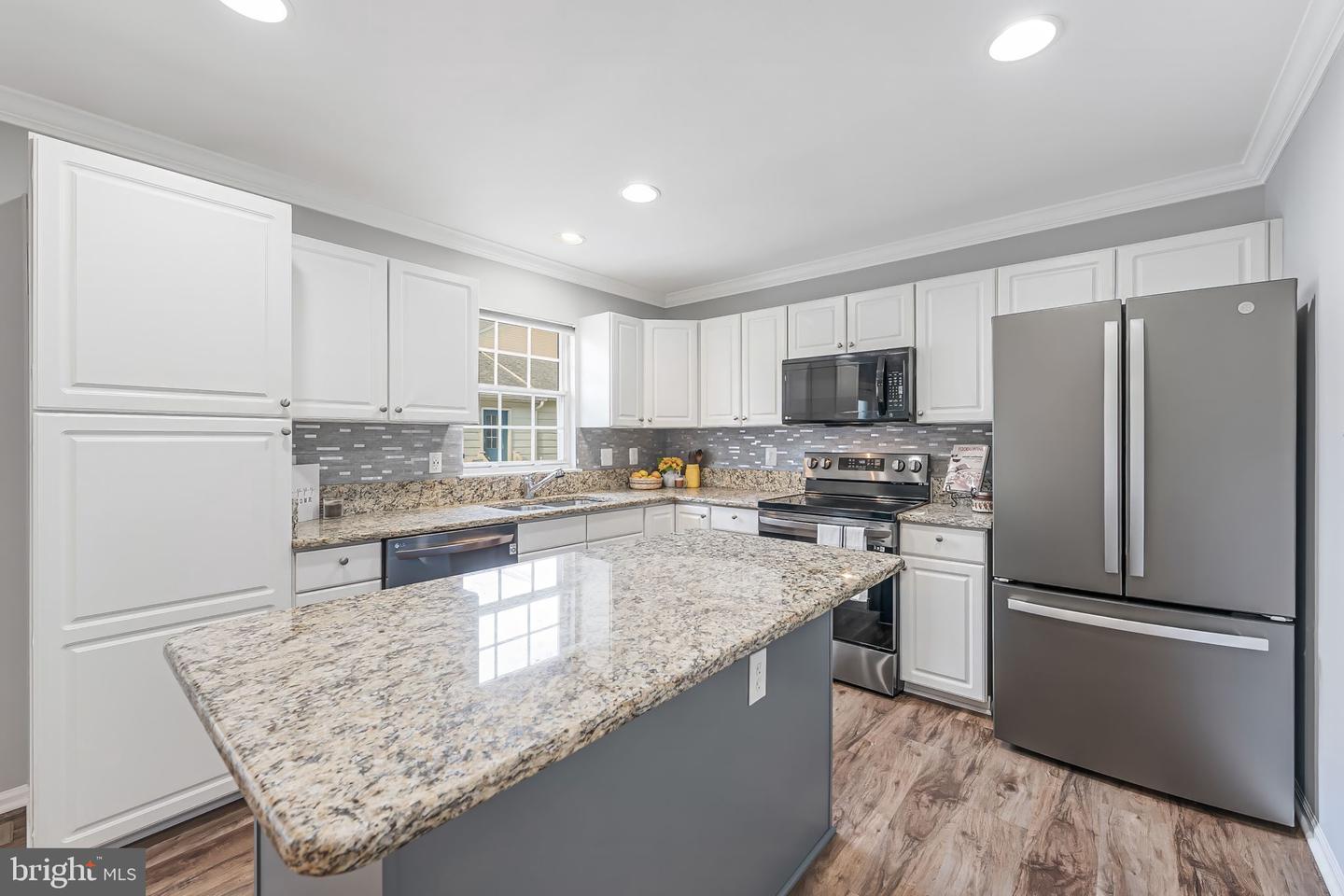 20419 CHARTER OAK DR, ASHBURN, Virginia 20147, 3 Bedrooms Bedrooms, ,3 BathroomsBathrooms,Residential,For sale,20419 CHARTER OAK DR,VALO2111912 MLS # VALO2111912