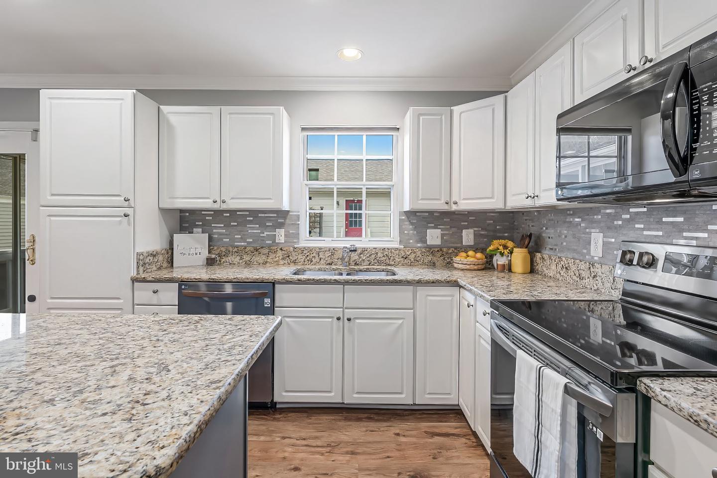 20419 CHARTER OAK DR, ASHBURN, Virginia 20147, 3 Bedrooms Bedrooms, ,3 BathroomsBathrooms,Residential,For sale,20419 CHARTER OAK DR,VALO2111912 MLS # VALO2111912