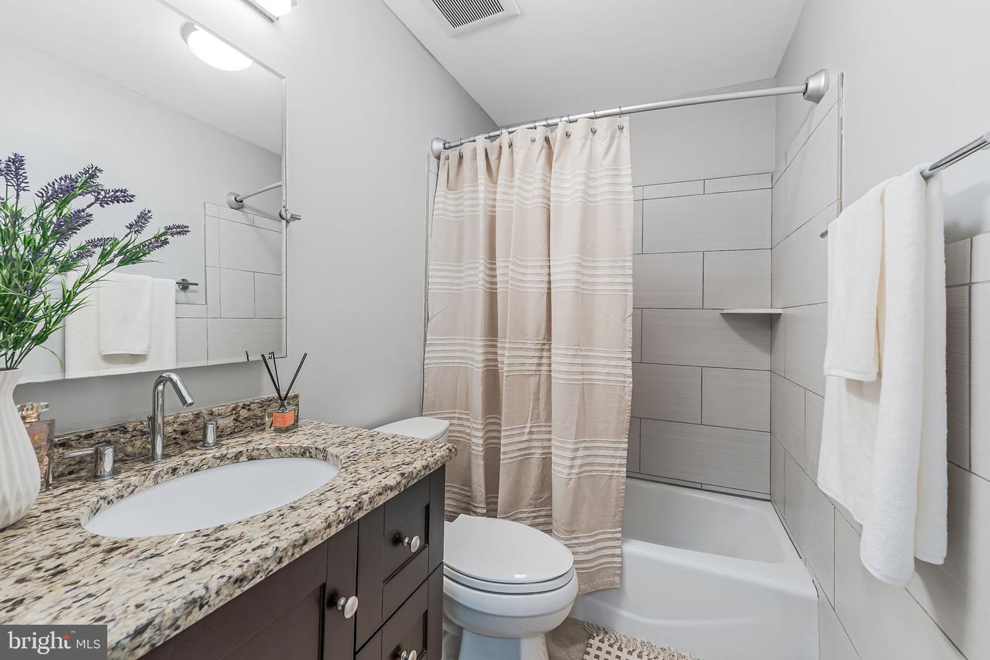 20419 CHARTER OAK DR, ASHBURN, Virginia 20147, 3 Bedrooms Bedrooms, ,3 BathroomsBathrooms,Residential,For sale,20419 CHARTER OAK DR,VALO2111912 MLS # VALO2111912