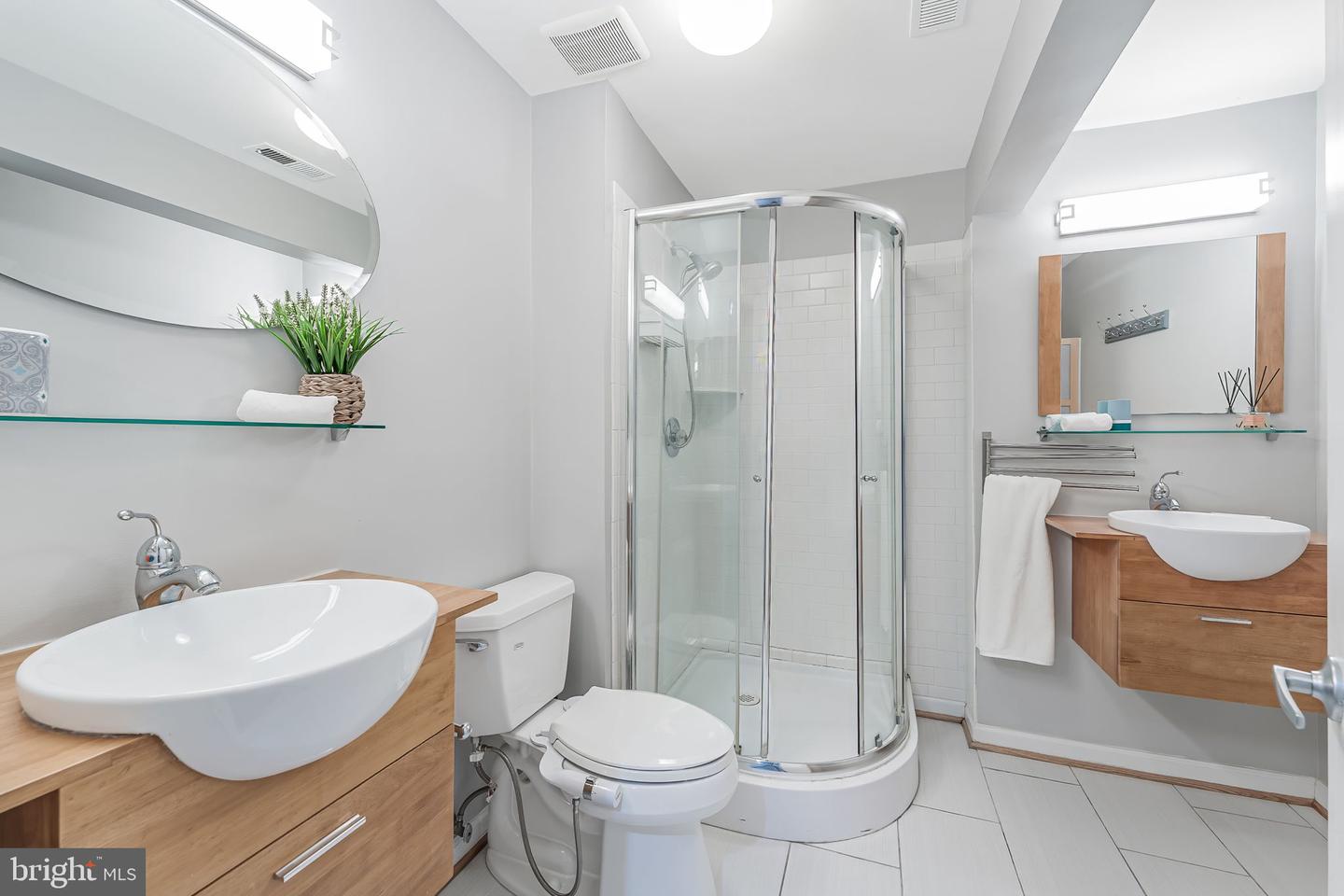 20419 CHARTER OAK DR, ASHBURN, Virginia 20147, 3 Bedrooms Bedrooms, ,3 BathroomsBathrooms,Residential,For sale,20419 CHARTER OAK DR,VALO2111912 MLS # VALO2111912